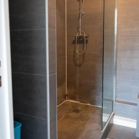 A 10Min De Paris La Defense Et Roland Garros Appartement Tout Confort Avec Parking Et Climatisation Rueil-Malmaison Exterior photo