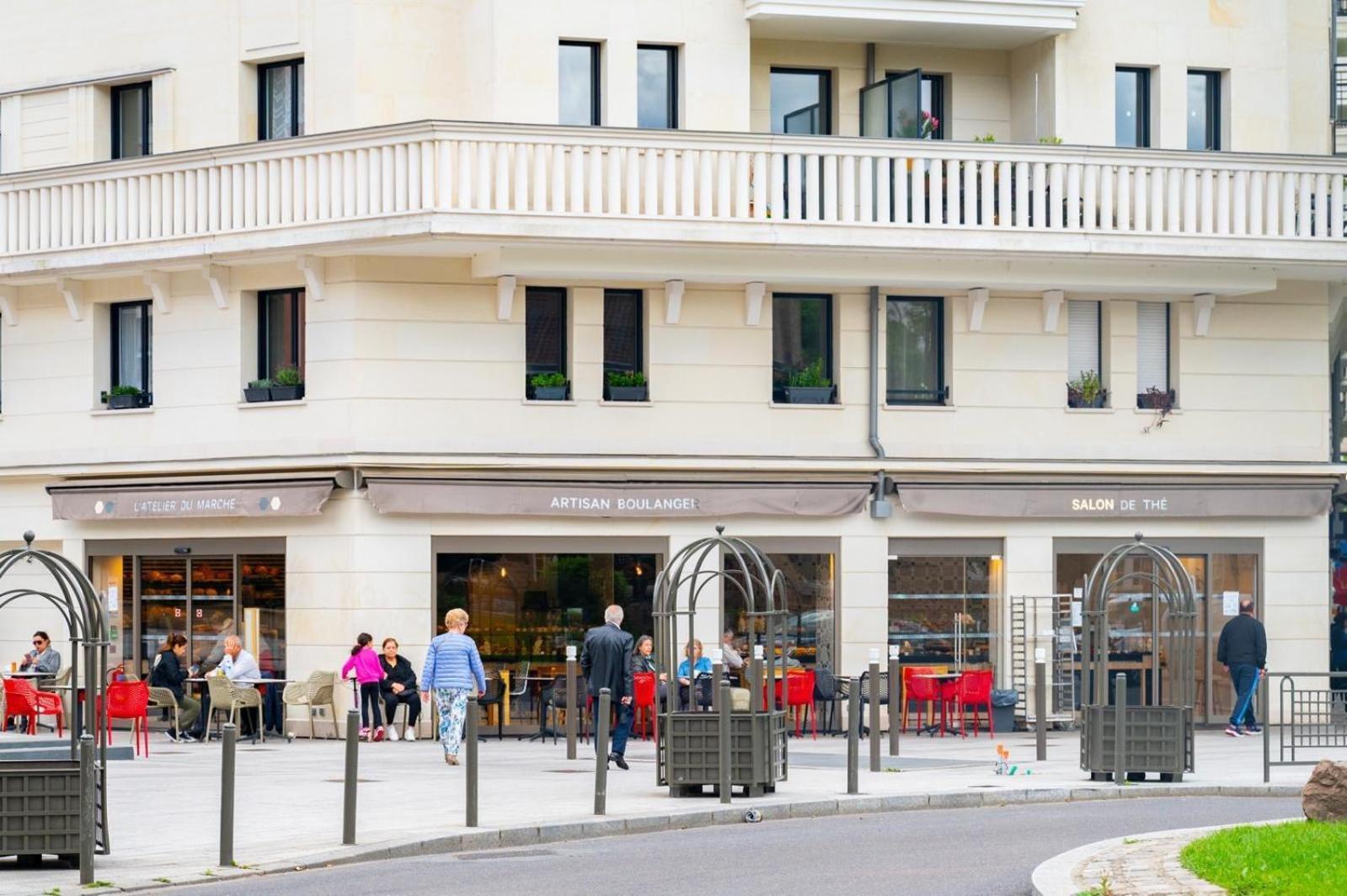 A 10min De Paris La Defense Et Roland Garros Confort Avec Parking Et Climatisation Apartment